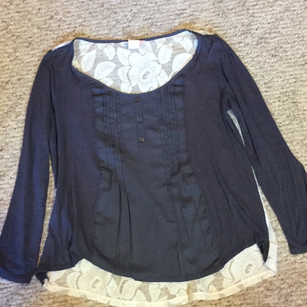 Gray top with cream floral back